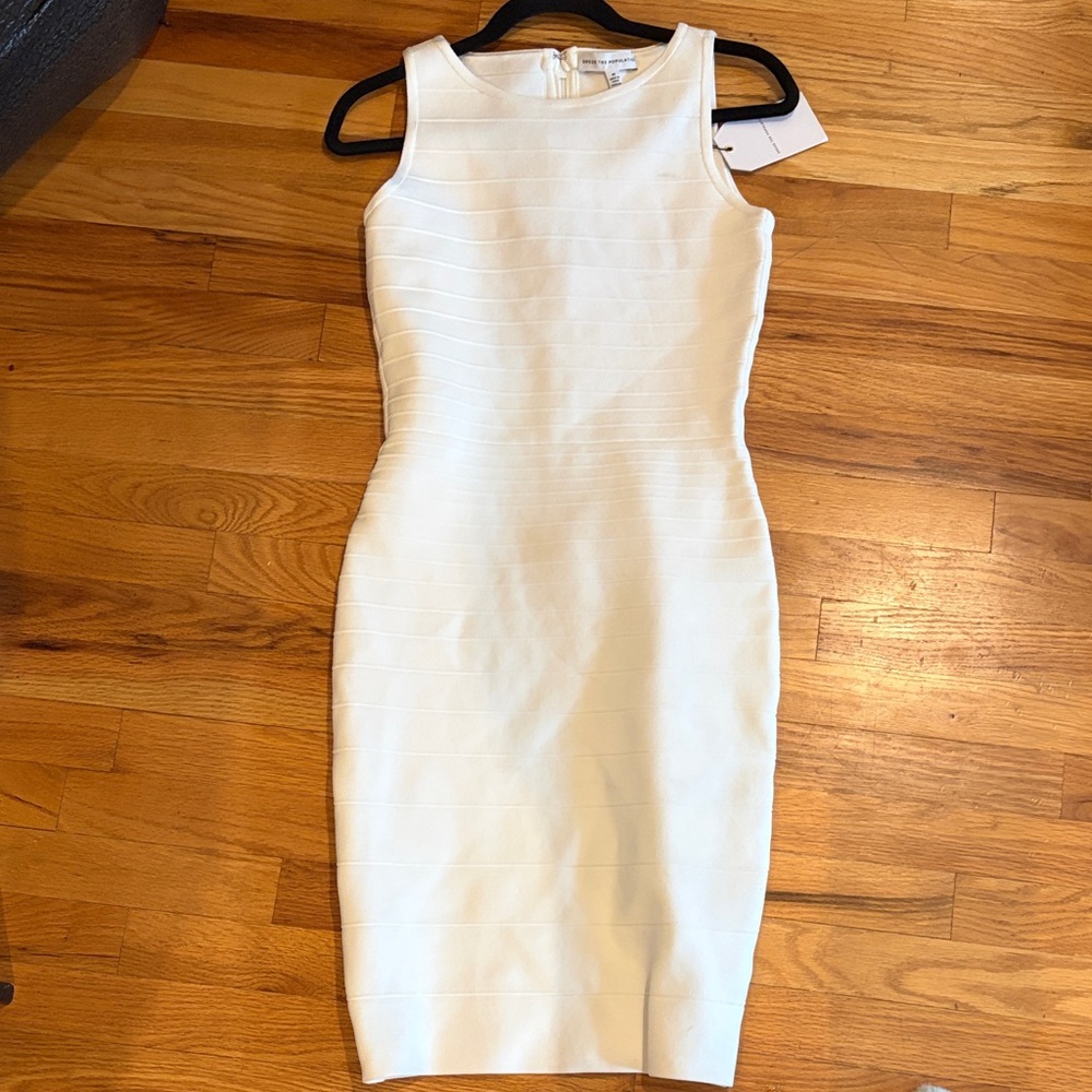 Dress the Population Cream Midi Dress - Picture 6 of 8